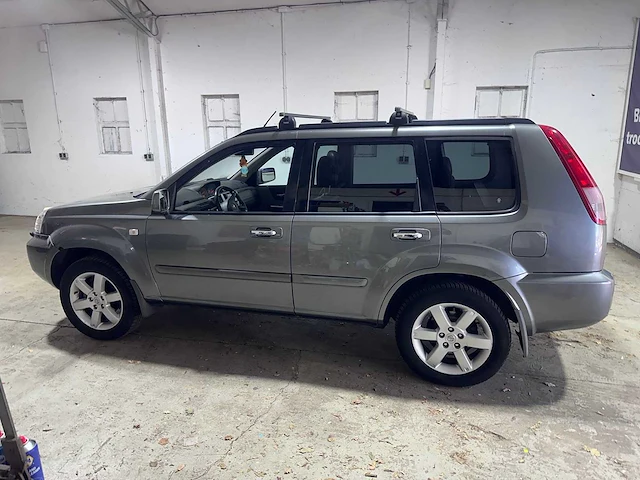 Nissan - x-trail - 2.5 elegance - 22-sx-zj - afbeelding 2 van  19