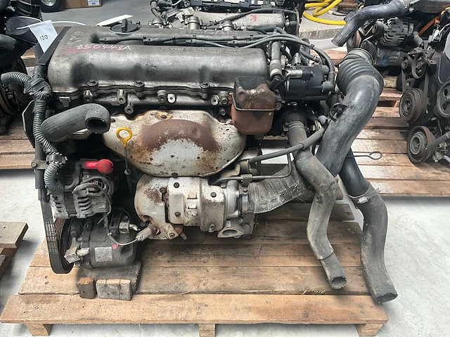 Nissan 2.0l turbo 16v sr2odet automotor - afbeelding 1 van  6