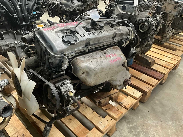 Nissan 2.4l ra24 automotor - afbeelding 3 van  5