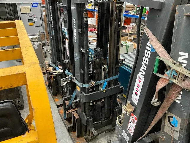 Nissan 2f330 duplex mast - afbeelding 1 van  5