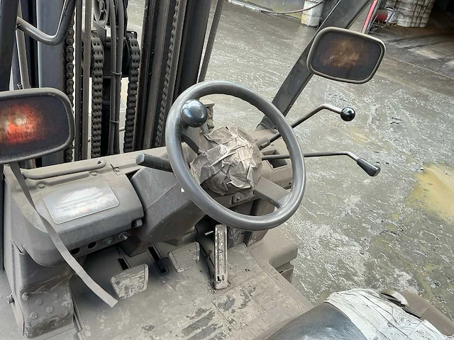 Nissan 3.2 t vorkheftruck met schepbak - afbeelding 4 van  30