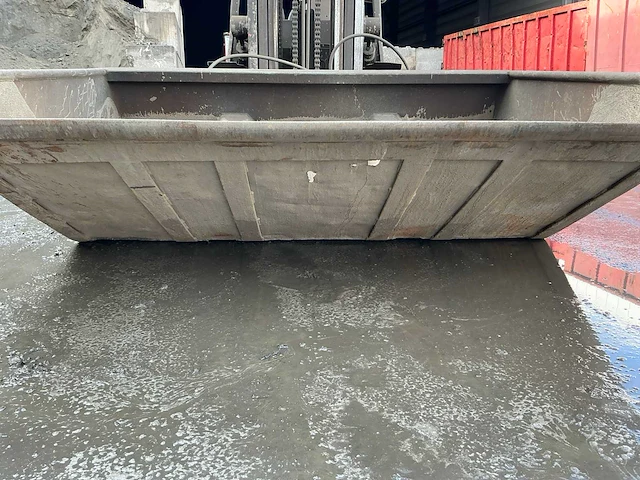 Nissan 3.2 t vorkheftruck met schepbak - afbeelding 20 van  30