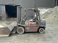 Nissan 3.2 t vorkheftruck met schepbak - afbeelding 12 van  30