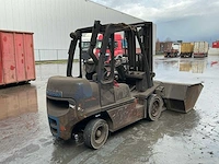 Nissan 3.2 t vorkheftruck met schepbak - afbeelding 26 van  30