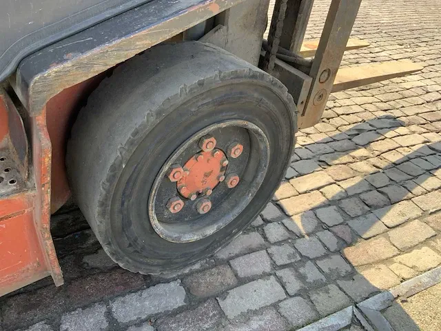 Nissan 32 vorkheftruck - afbeelding 16 van  16