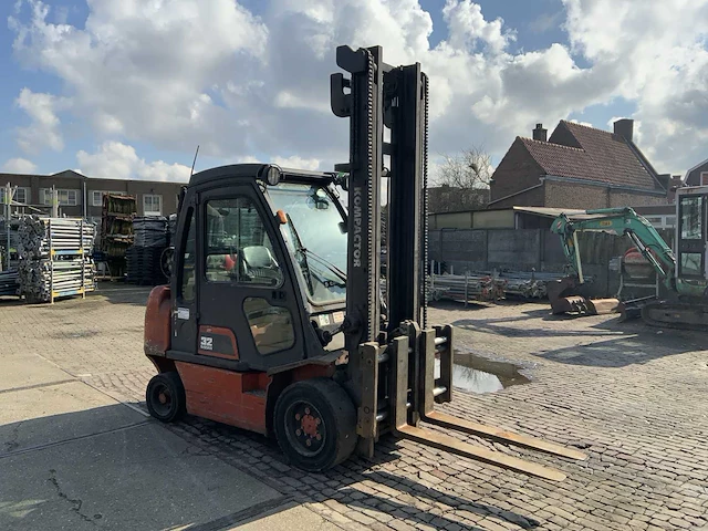 Nissan 32 vorkheftruck - afbeelding 9 van  16