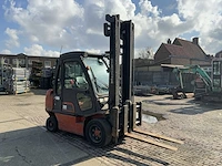 Nissan 32 vorkheftruck - afbeelding 9 van  16
