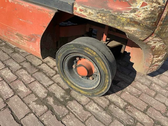 Nissan 32 vorkheftruck - afbeelding 14 van  16