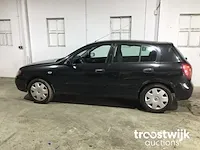 Nissan almera 1.5i, 13-rk-gx - afbeelding 2 van  19