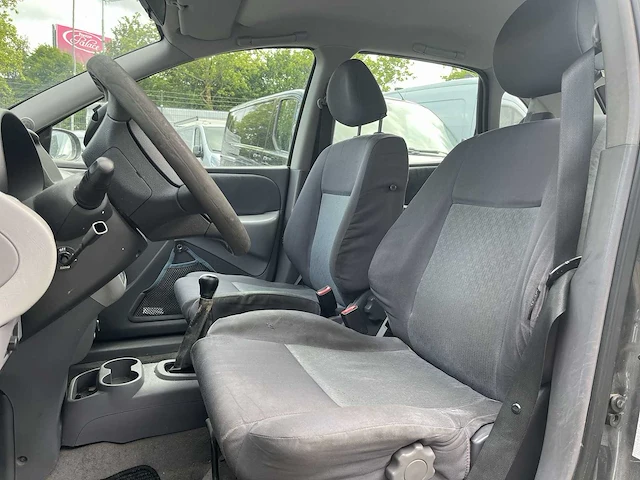 Nissan almera tino 1.8 visia car 2006 | 80-sz-bs - afbeelding 2 van  20