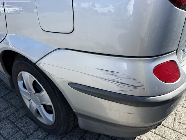 Nissan almera tino visia, 2004 - afbeelding 28 van  35