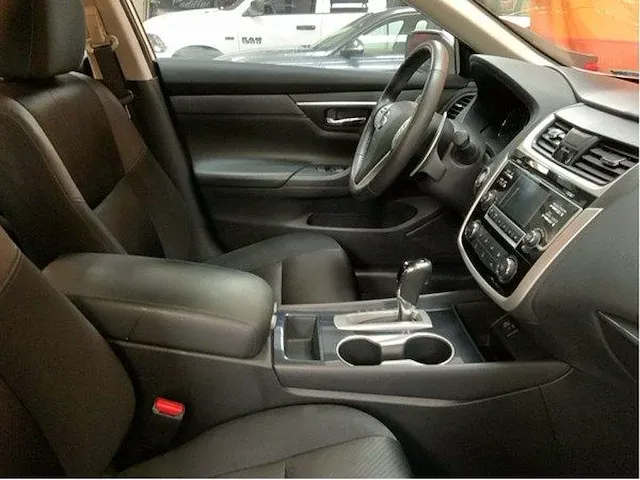 Nissan altima 2018 - afbeelding 40 van  53