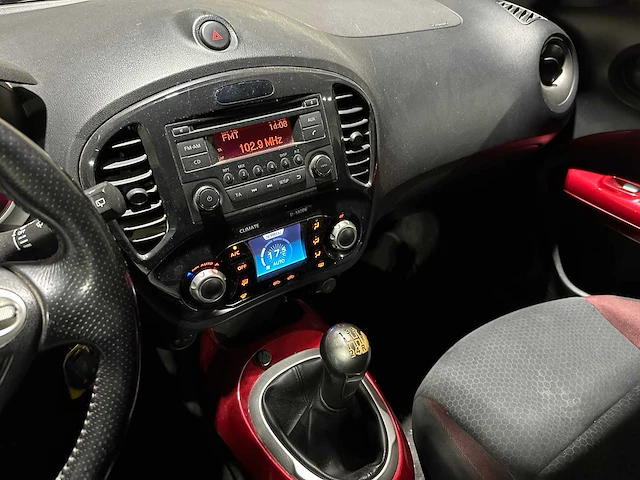 Nissan juke 1.6 acenta 117pk 2011, 25-rsh-7 - afbeelding 18 van  37