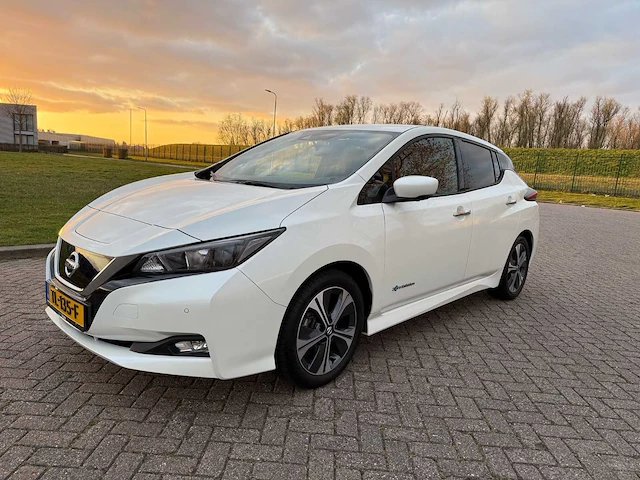 Nissan leaf n connecta 40 kwh automaat, tl-135-f - afbeelding 1 van  25