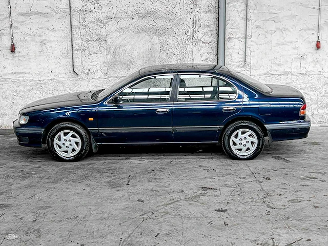Nissan maxima qx 2.0 v6 se 140pk 1996, nl-zn-98 - afbeelding 8 van  30