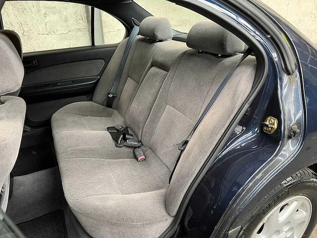 Nissan maxima qx 2.0 v6 se 140pk 1996, nl-zn-98 - afbeelding 13 van  30