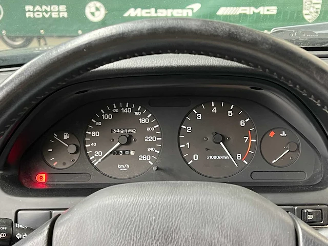Nissan maxima qx 2.0 v6 se 140pk 1996, nl-zn-98 - afbeelding 14 van  30
