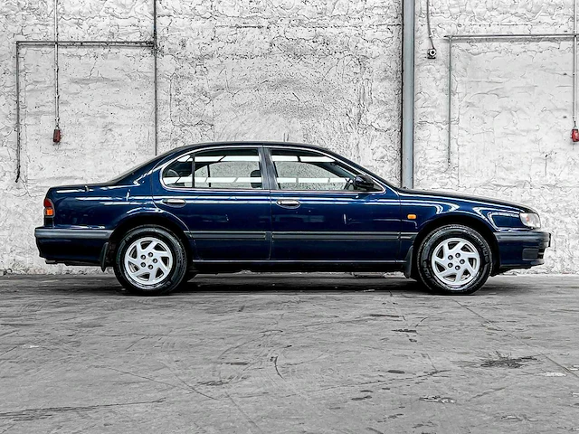 Nissan maxima qx 2.0 v6 se 140pk 1996, nl-zn-98 - afbeelding 28 van  30
