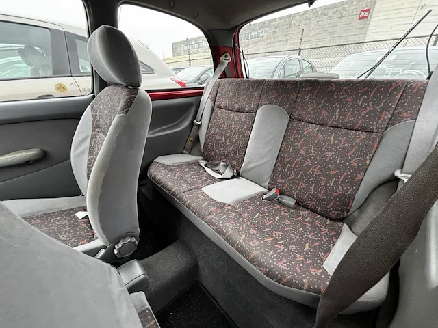 Nissan micra, 1997 - afbeelding 10 van  24