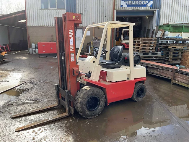 Nissan pf02-25 vorkheftruck - afbeelding 1 van  18