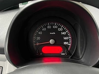 Nissan pixo 1.0 acenta 68pk 2010, 95-nxn-5 - afbeelding 17 van  26