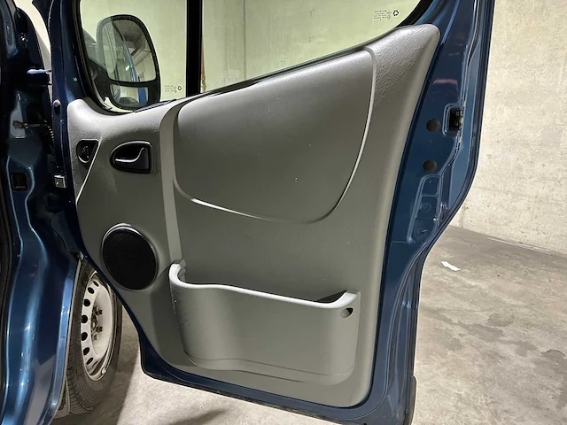 Nissan primastar 2.0 dci l2h1 acenta automaat 2011 bedrijfswagen, 2-vkx-66 - afbeelding 27 van  36