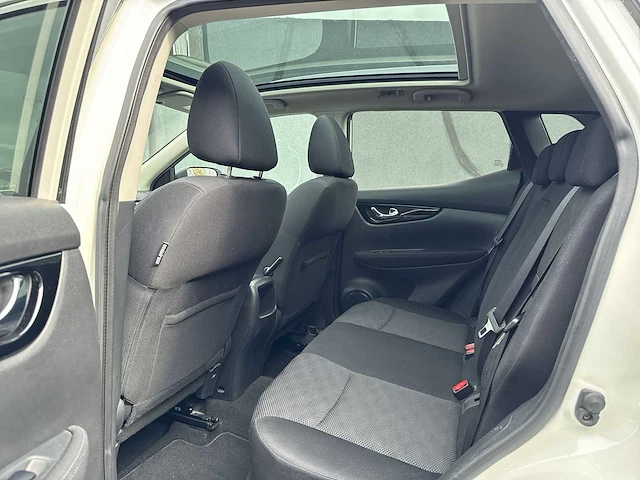 Nissan qashqai 1.2 connect edition 2015 | gs-686-t i - afbeelding 22 van  38