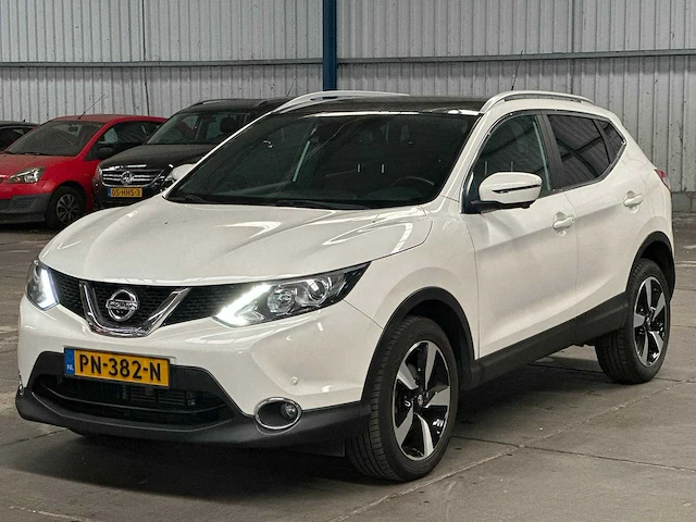 Nissan qashqai 1.2 n-vision automaat; pn-382-n - afbeelding 1 van  14