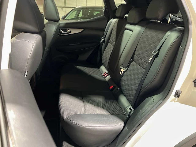 Nissan qashqai 1.2 tekna 116pk 2015, zt-405-g - afbeelding 28 van  41