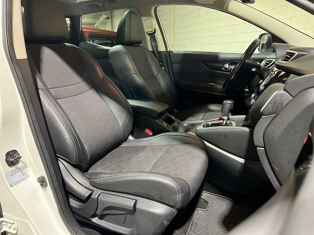 Nissan qashqai 1.2 tekna 116pk 2015, zt-405-g - afbeelding 30 van  41