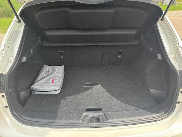 Nissan qashqai 1.2 tekna automaat; 6-zlx-15 - afbeelding 2 van  17