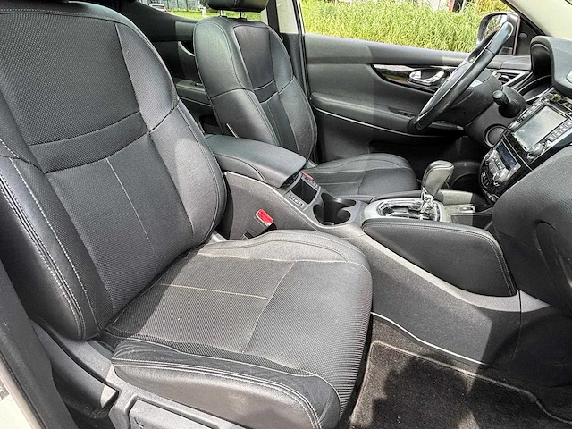Nissan qashqai 1.2 tekna automaat; 6-zlx-15 - afbeelding 15 van  17