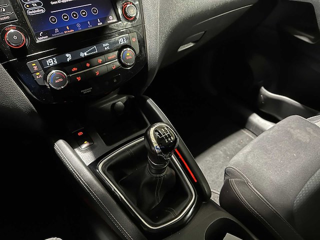 Nissan qashqai 1.3 dig-t n-connect 140pk 2019, l-595-rb - afbeelding 21 van  42