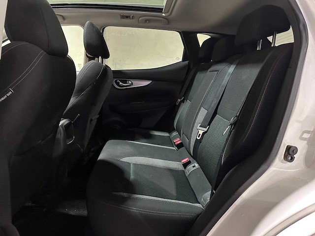 Nissan qashqai 1.3 dig-t n-connect 140pk 2019, l-595-rb - afbeelding 29 van  42