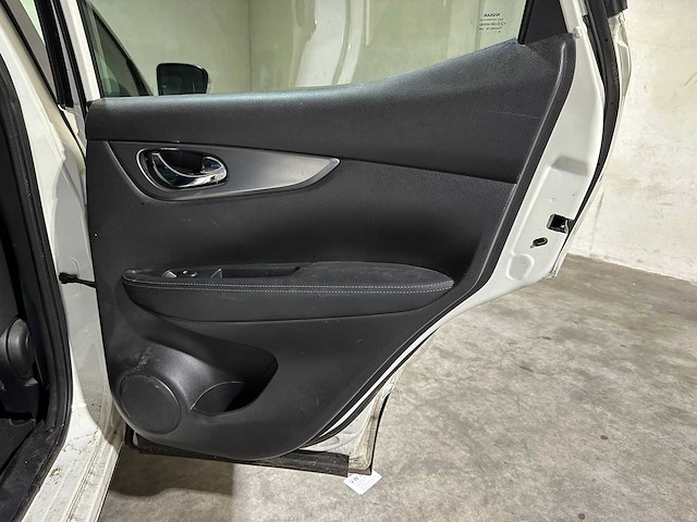 Nissan qashqai 1.3 dig-t n-connect 140pk 2019, l-595-rb - afbeelding 31 van  42
