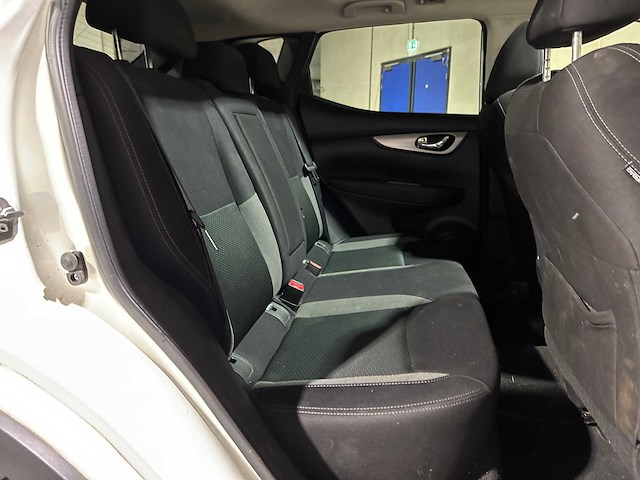 Nissan qashqai 1.3 dig-t n-connect 140pk 2019, l-595-rb - afbeelding 32 van  42