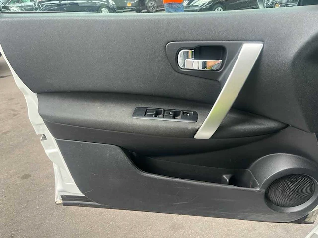 Nissan qashqai 1.6 connect edition 2013 | 30-zxg-6 - afbeelding 2 van  27