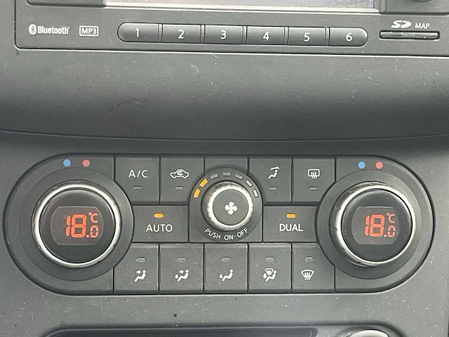 Nissan qashqai 1.6 connect edition 2013 | 30-zxg-6 - afbeelding 11 van  26