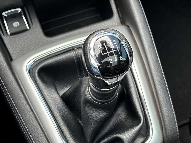 Nissan qashqai 1.6 tekna 2015 | gs-856-v - afbeelding 17 van  32