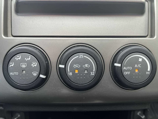 Nissan x-trail 2.5 elegance car 2004 | 01-25-86 - afbeelding 9 van  24