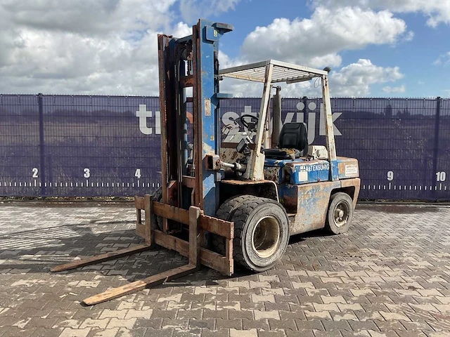 Nissan zwf vorkheftruck - afbeelding 1 van  9