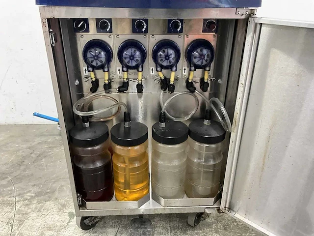 Nissei - na3348 giant combi - milkshake- en softijsmachine - afbeelding 6 van  12