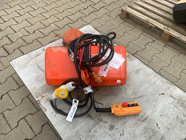 Nitchi d2 elektrische kettingtakel - afbeelding 2 van  3
