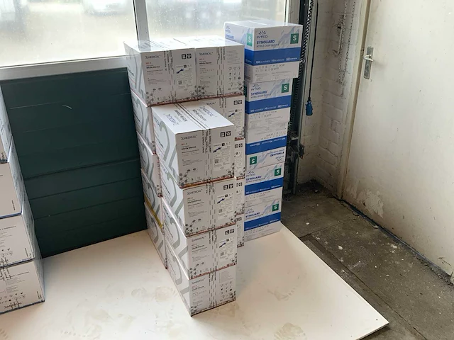Nitrile onderzoekshandschoenen poedervrij (s) intco&24medical (19x) - afbeelding 1 van  8