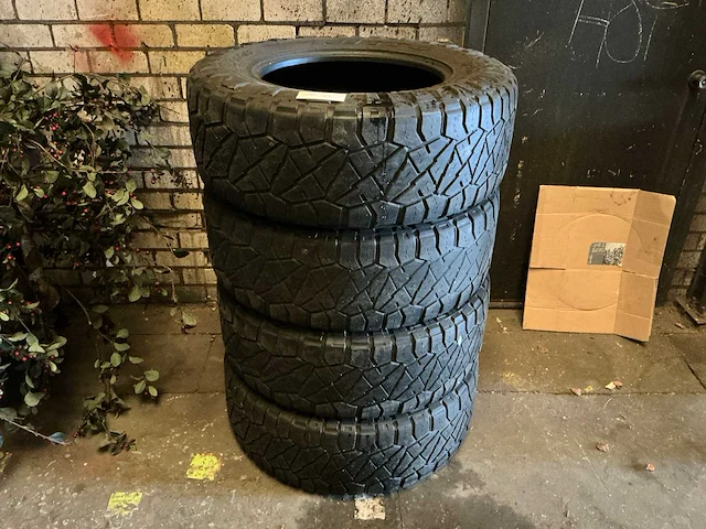 Nitto ridgegrappler banden 37x12.50r20lt (4x) - afbeelding 1 van  6