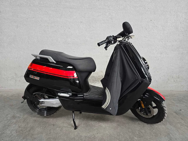 Niu - bromscooter - n1s - elektrische 45km uitvoering - afbeelding 2 van  9
