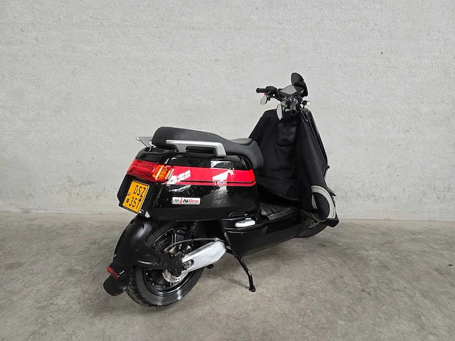 Niu - bromscooter - n1s - elektrische 45km uitvoering - afbeelding 5 van  9