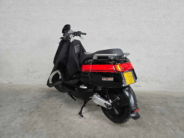 Niu - bromscooter - n1s - elektrische 45km uitvoering - afbeelding 6 van  9