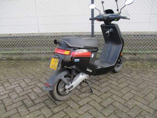 Niu - e-bromscooter - mqi+ sport - e-scooter - afbeelding 11 van  13