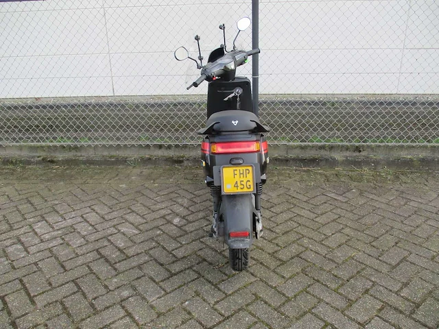 Niu - e-bromscooter - mqi+ sport - e-scooter - afbeelding 12 van  13